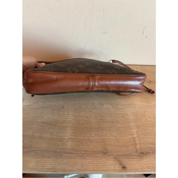 Authentic Louis Vuitton clutch monogram - Picture 5 of 7